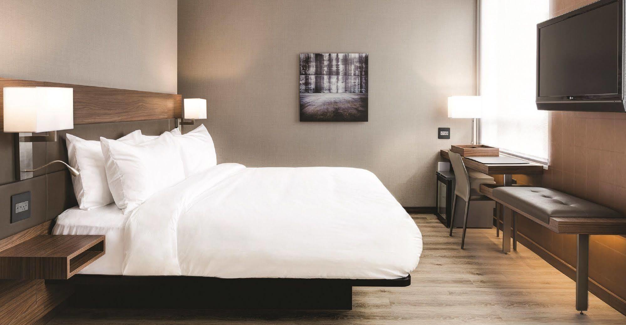 Ac Hotel By Marriott Chapel Hill Downtown Εξωτερικό φωτογραφία